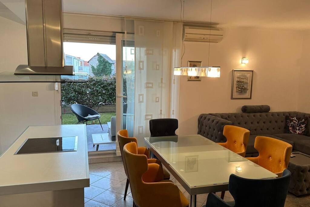 Apartment With Big Terrace Leon Split Exteriör bild